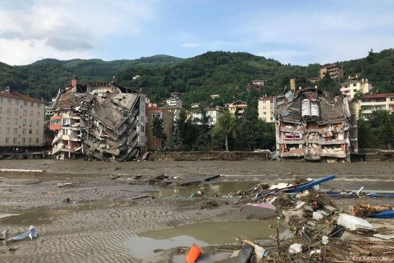 27 Dead in Turkey’s Devastating Flash Floods, Erdogan to Inspect Site