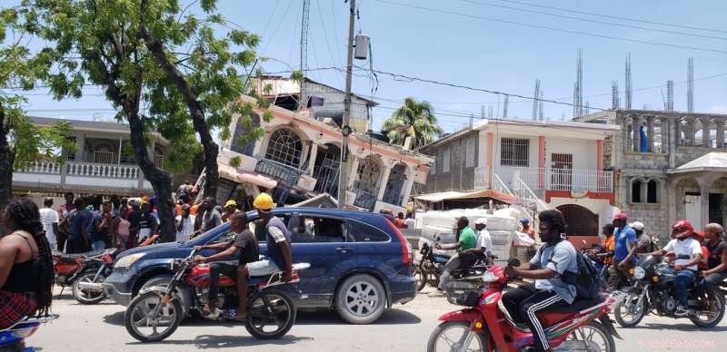 Haiti Devastated by 7.2 Earthquake: 304 Killed, 1,800 Injured