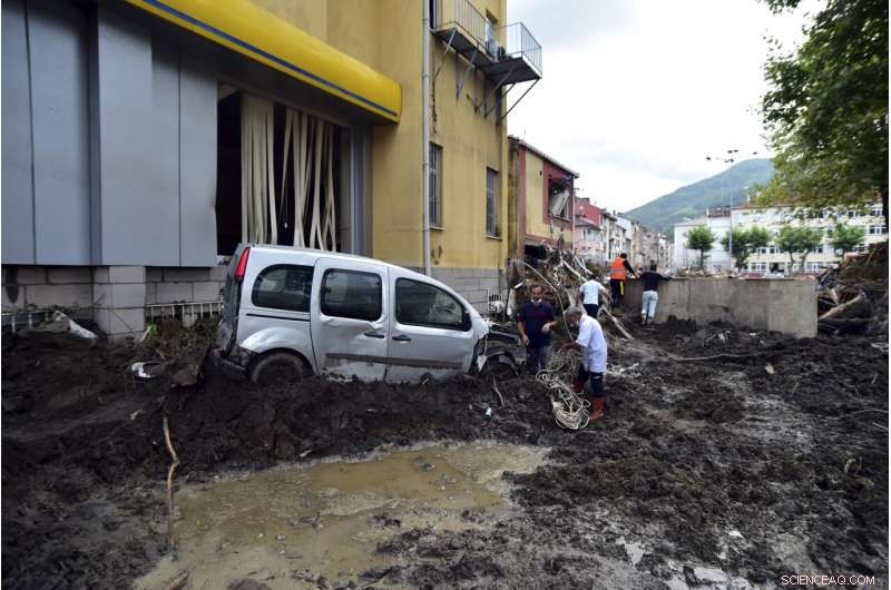 Northern Turkey Floods: 40+ Lives Lost in Devastating Storms
