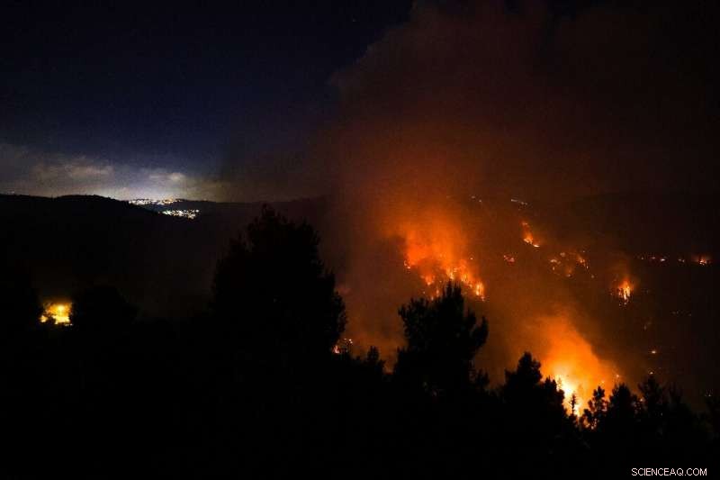 Forest Fire Near Jerusalem Forces Village Evacuations