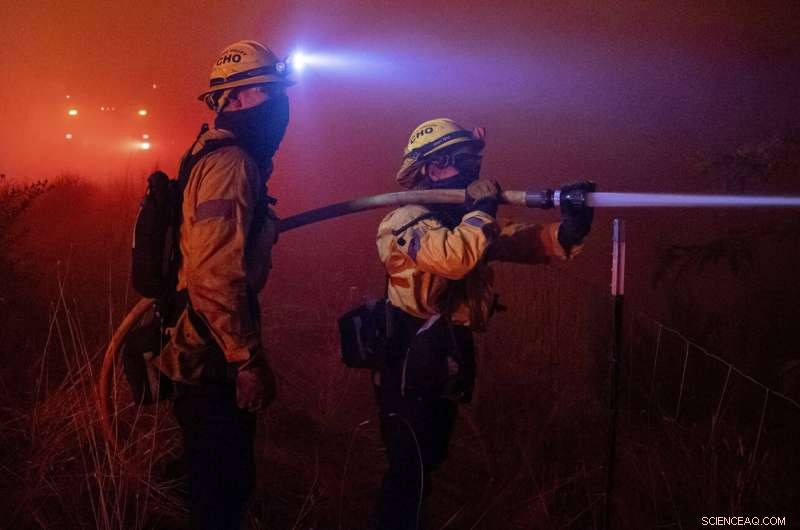 Wind‑Driven Dixie Fire Approaches California Community