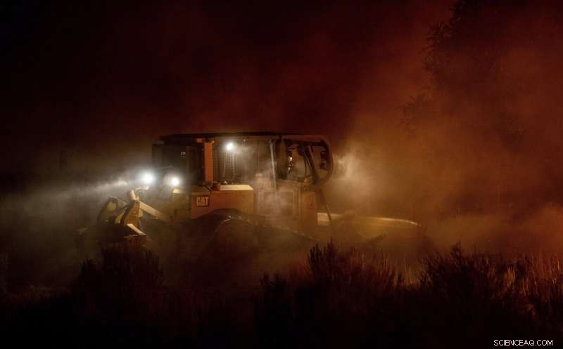 Wind‑Driven Dixie Fire Approaches California Community