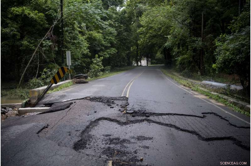 Massive Flooding in Rural Tennessee: 17-Inch Rainstorm Claims 10 Lives