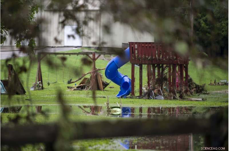 Massive Flooding in Rural Tennessee: 17-Inch Rainstorm Claims 10 Lives