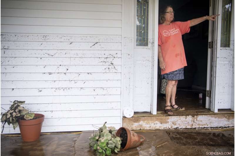 Massive Flooding in Rural Tennessee: 17-Inch Rainstorm Claims 10 Lives