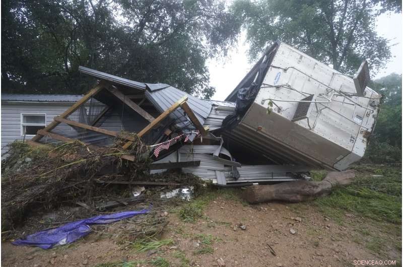 Massive Flooding in Rural Tennessee: 17-Inch Rainstorm Claims 10 Lives