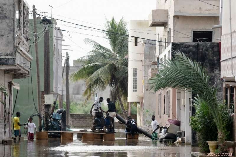 Dakar Faces Recurrent Flooding as Experts Point to Poor Planning