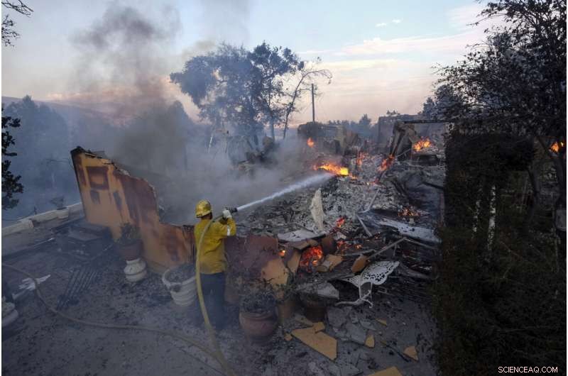 California s Shifting Winds Intensify Ongoing Wildfire Struggles