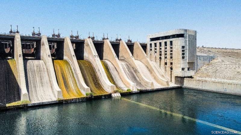 Euphrates Drought Threatens Humanitarian Crisis in Syria