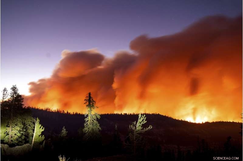 Wildfire Evacuees Overwhelm Lake Tahoe Roads Amid Urgent Escape Effort