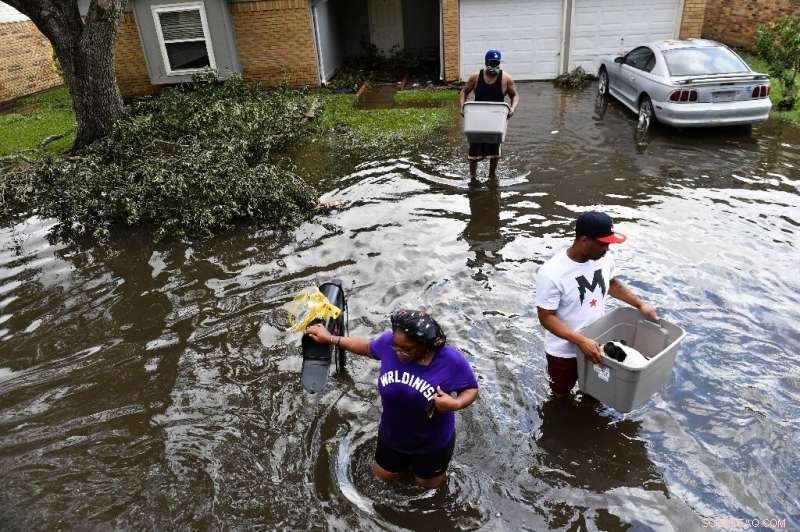 New Orleans Imposes Curfew While Assessing Hurricane Ida’s Impact in the U.S. South