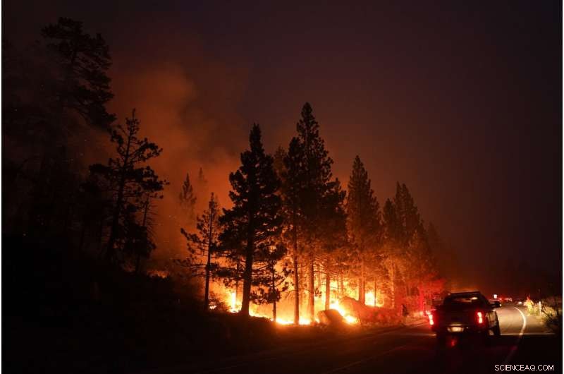 Lake Tahoe Wildfire Slows as Weather Improves