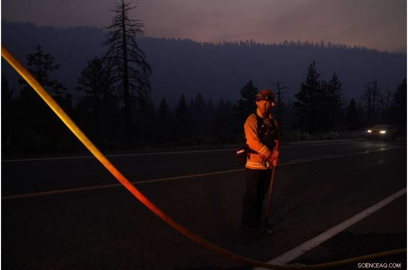 Lake Tahoe Wildfire Slows as Weather Improves