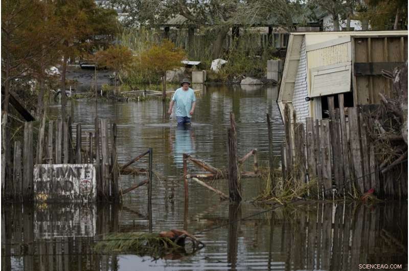 New Orleans Restores Power and Resumes Flights After Hurricane Ida