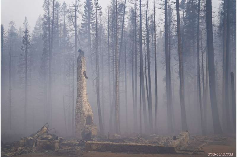 Lake Tahoe City Safe for Visitors, Wildfire Containment Still Ongoing