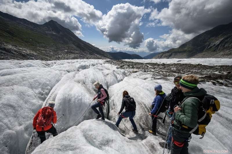 Swiss Glaciologist Documents Alarming Melt of the Aletsch Glacier Amid Climate Change