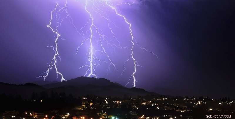 California Firefighters Contain Lightning‑Ignited Fires in Sugarloaf Ridge State Park