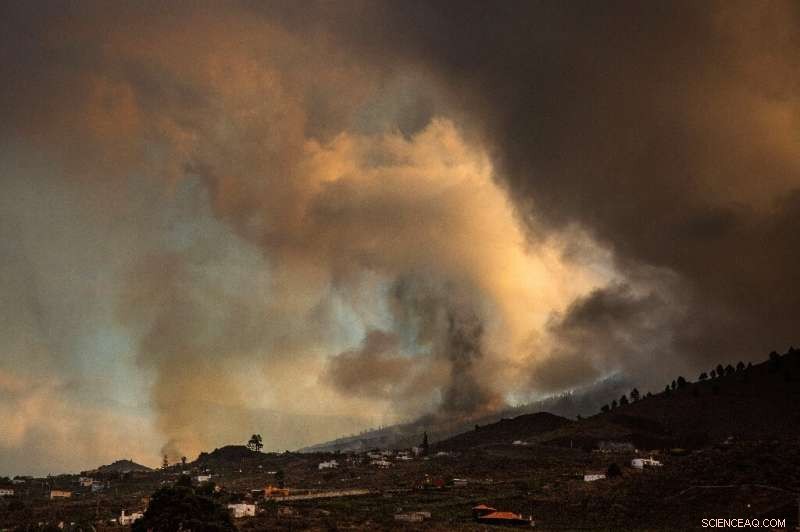 Lava Engulfs 100 Homes in Canary Islands After Volcanic Eruption