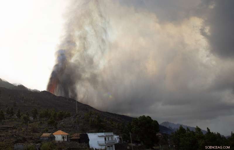 No Injuries Reported as Spanish Volcano Eruption Causes Significant Damage