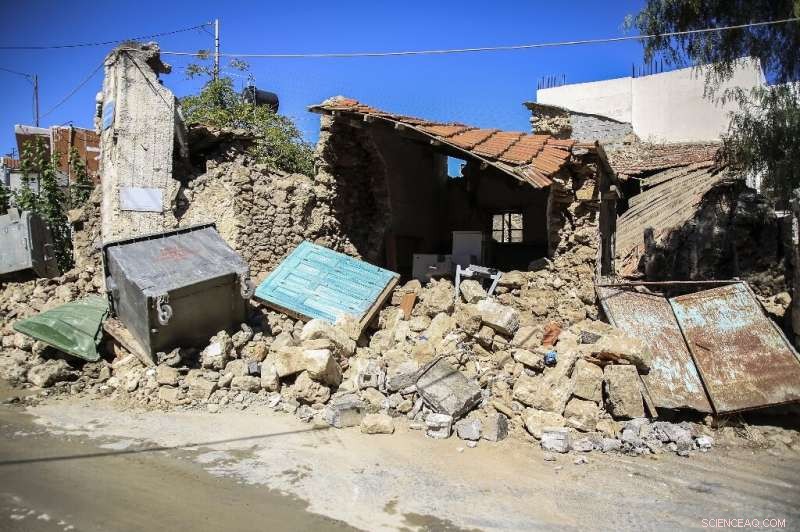 Aftershocks Shake Crete After Deadly Quake; Greek PM Set to Visit
