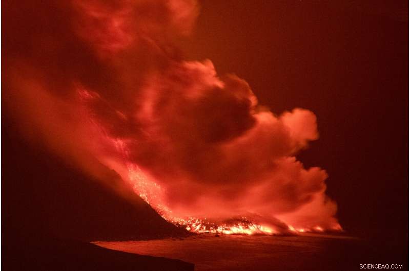 La Palma Volcano’s Lava Reaches the Atlantic, Signifying a Historic Event