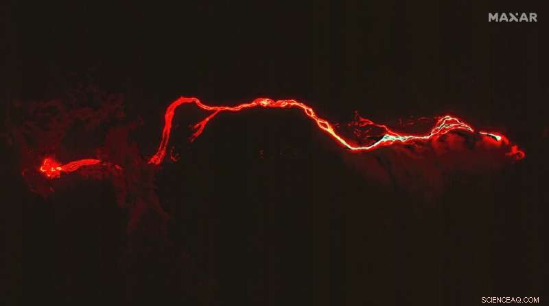 Volcanic Lava Forms New Delta, Expanding La Palma Island