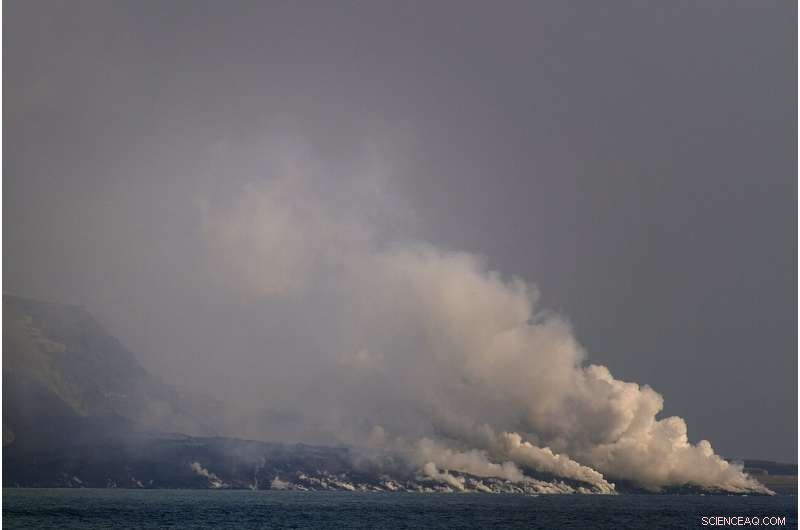 Volcanic Lava Forms New Delta, Expanding La Palma Island