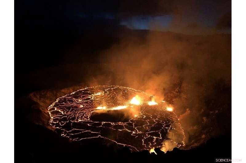 Kilauea Volcano in Hawaii Erupts, Fountaining Across Multiple Fissures