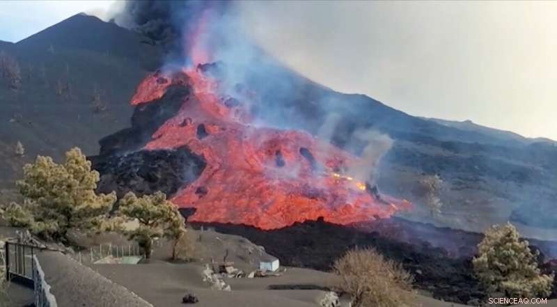 La Palma Volcano Devastates Cement Works, 3,000 Residents Evacuated