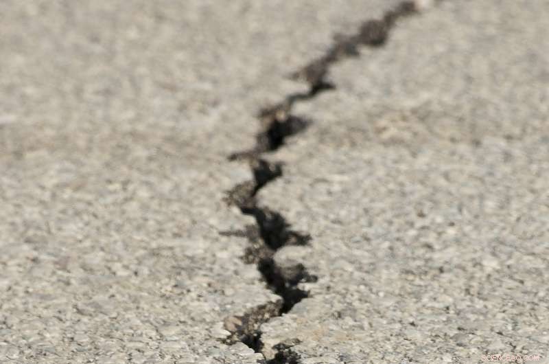 Alaska Hit by 6.9‑Magnitude Earthquake Off Coast: Aftershock of July s 8.2‑Magnitude Quake