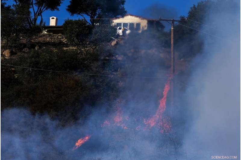 Massive Wildfire Threatens Southern California Coastal Mountains, Roadways Shut
