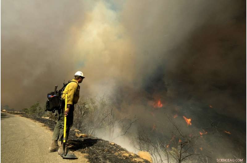 Massive Wildfire Threatens Southern California Coastal Mountains, Roadways Shut