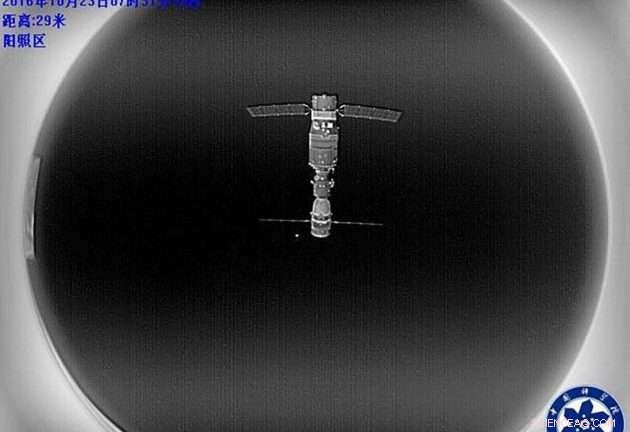 Banxing-2 Microsatellite Captures Stunning Selfie of China s Tiangong II Space Station