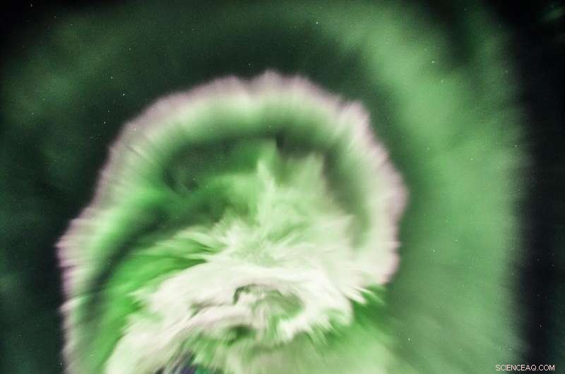 Stunning Icelandic Aurora: A Mesmerizing Celestial Display