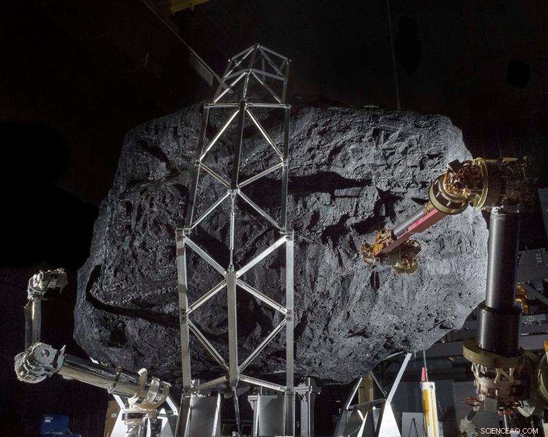 NASA Tests ARM Capture Module Prototype with Mock Asteroid to Validate Mission Sequence
