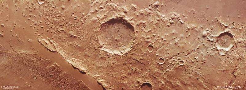 Mars  Ancient Tectonic Stress Revealed by High-Resolution Imaging