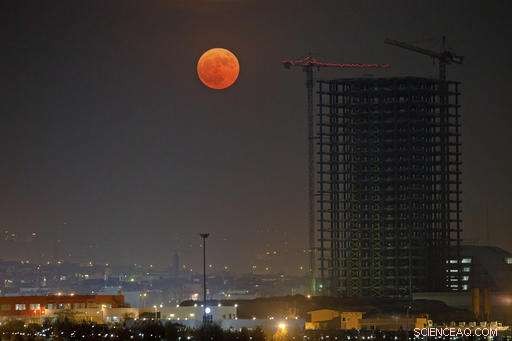 Supermoon Spectacle: Global Photo Gallery of the Moon’s Close Encounter