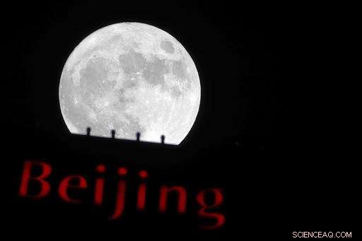 Supermoon Spectacle: Global Photo Gallery of the Moon’s Close Encounter
