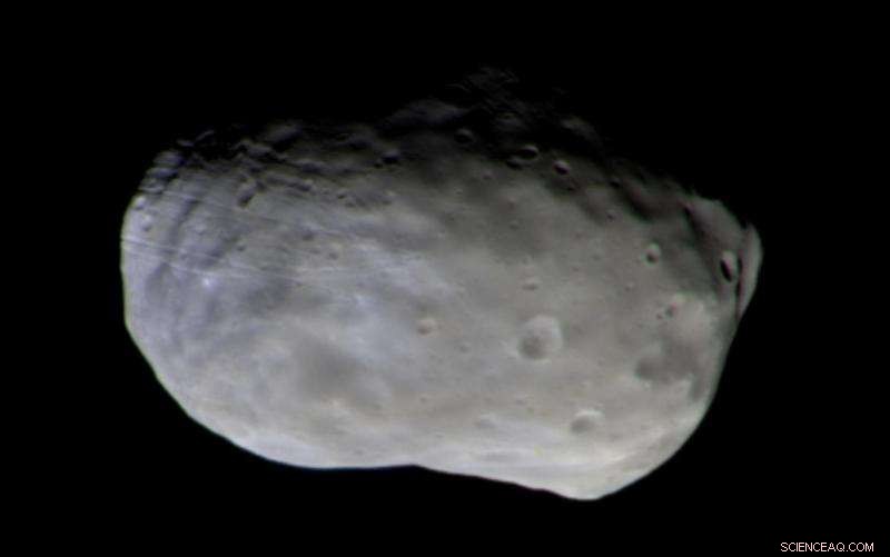 ExoMars Orbiter Captures Detailed Phobos Images