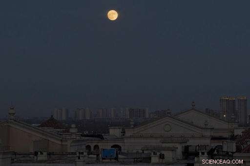 China Enjoys Unobstructed View of Another Supermoon