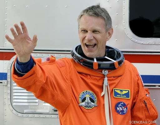 NASA Climate Scientist & Astronaut Piers Sellers Dies at 61