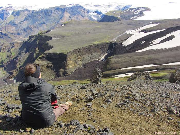 Astrobiologist Seeks DNA on Mars with MIT DNA Sequencer