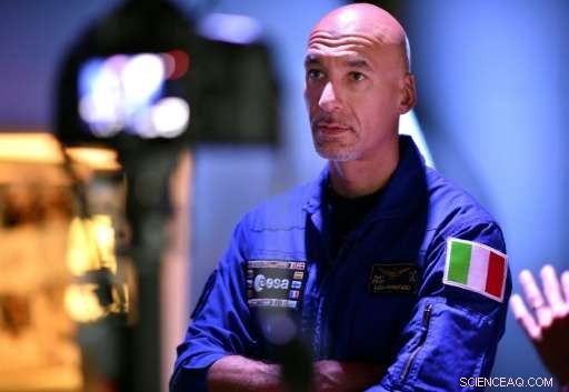 ISS Battery Replacement: French & US Astronauts Perform Spacewalk (Update)