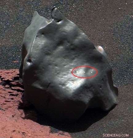 Curiosity Rover Detects Possible New Meteorite on Mars