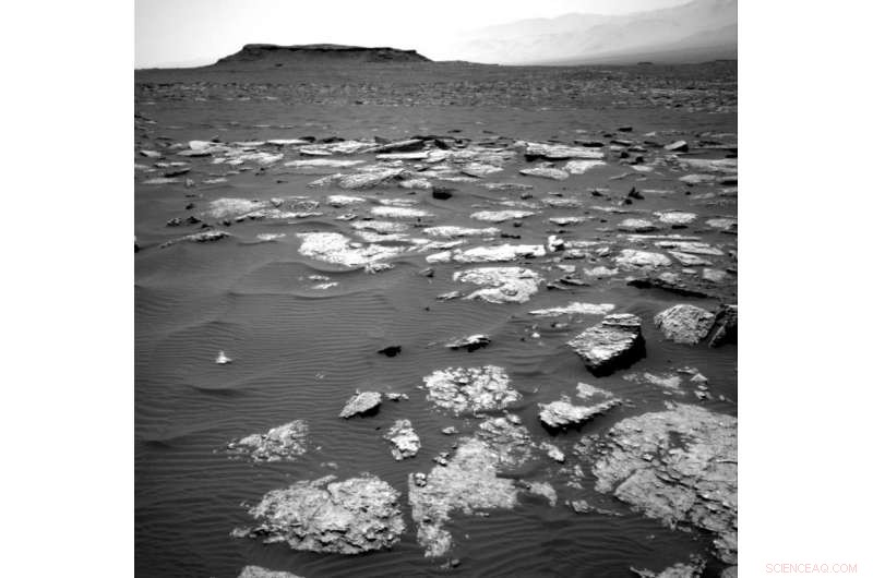 Curiosity Rover Detects Possible New Meteorite on Mars