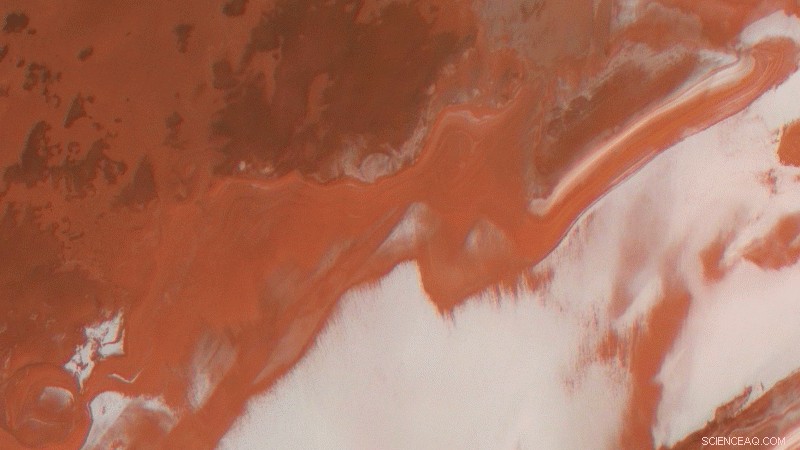 Animated GIF: Frost Accumulation on Mars  North Polar Ice Cap (2004)