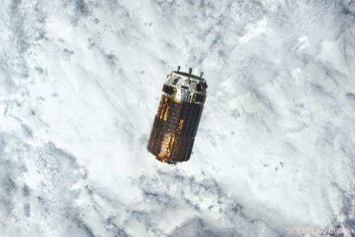 Japan s Experimental Space Debris Collector Faces Setback