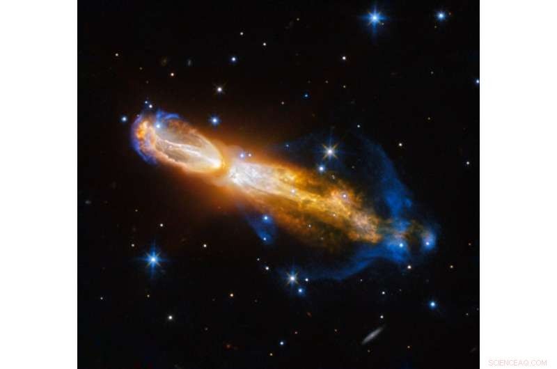 Hubble Reveals the Stunning Demise of a Sun‑Like Star in the Calabash Nebula