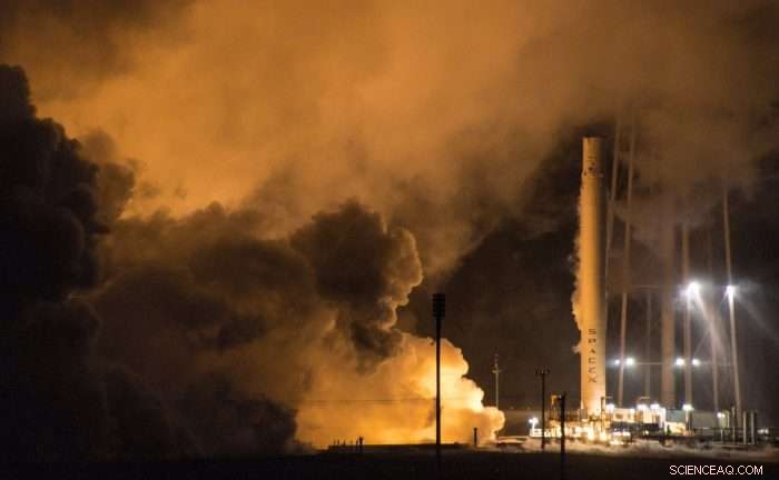 SpaceX Reflown Falcon 9 Booster Successfully Test-Fired in Texas