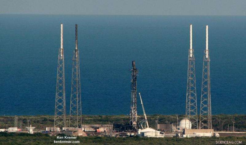 SpaceX Reflown Falcon 9 Booster Successfully Test-Fired in Texas